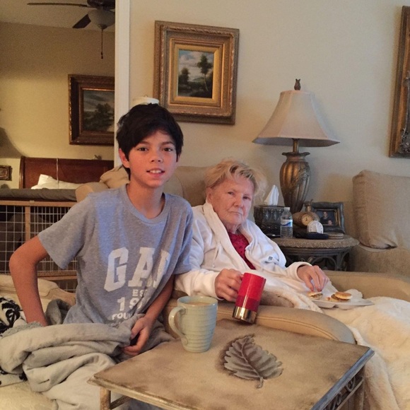 Meet your Posher, Dede - Picture 7 of 7